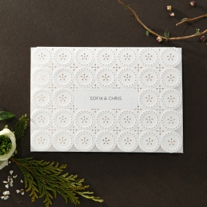 laser-cut-button-wedding-invitation-card-design-HB15102