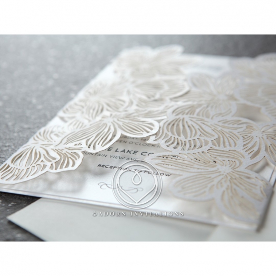 Lace Laser Cut Gatefold Invitation (5 x 7 1/4) - Natural Scalloped Lace - 50 Pack